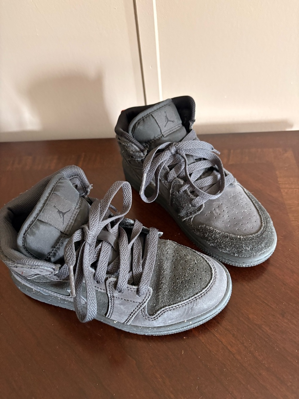 Kids Jordan 1 Mid Smoke Gray and Red size 13C